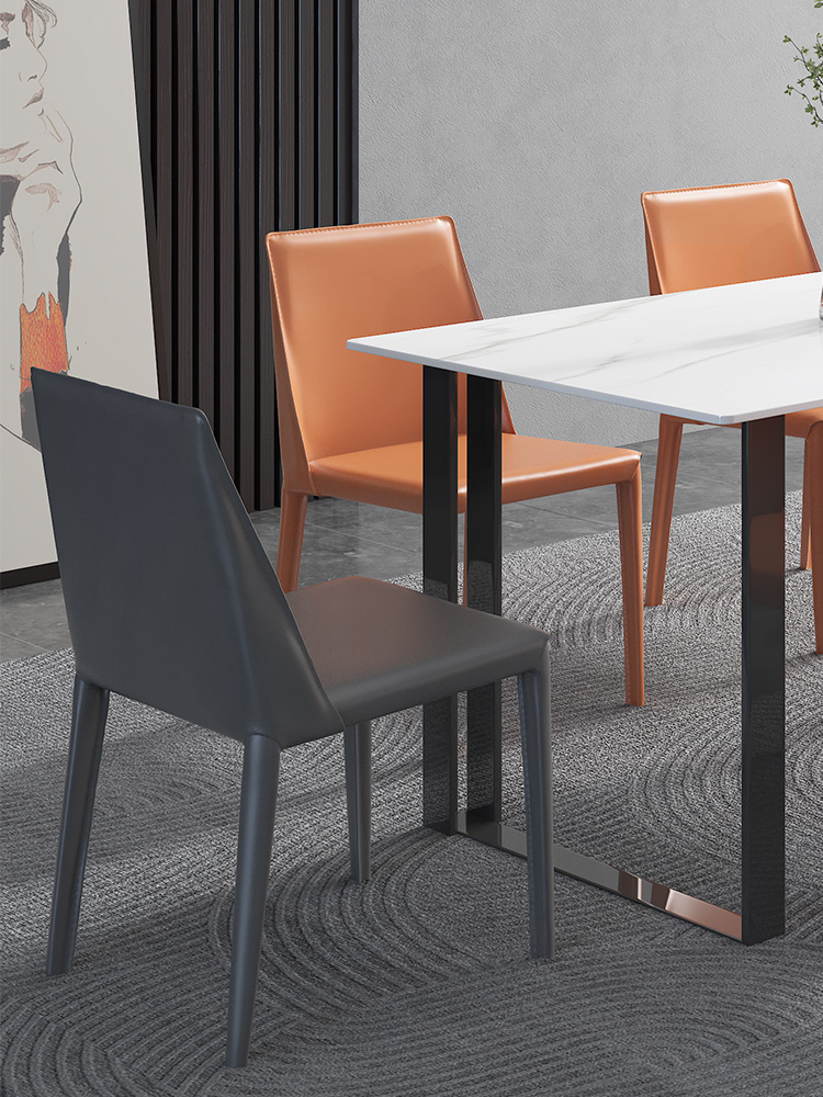 弗朗蒂莎 意式极简 马鞍皮餐椅 细腻做工 碳素钢框架 #N45#